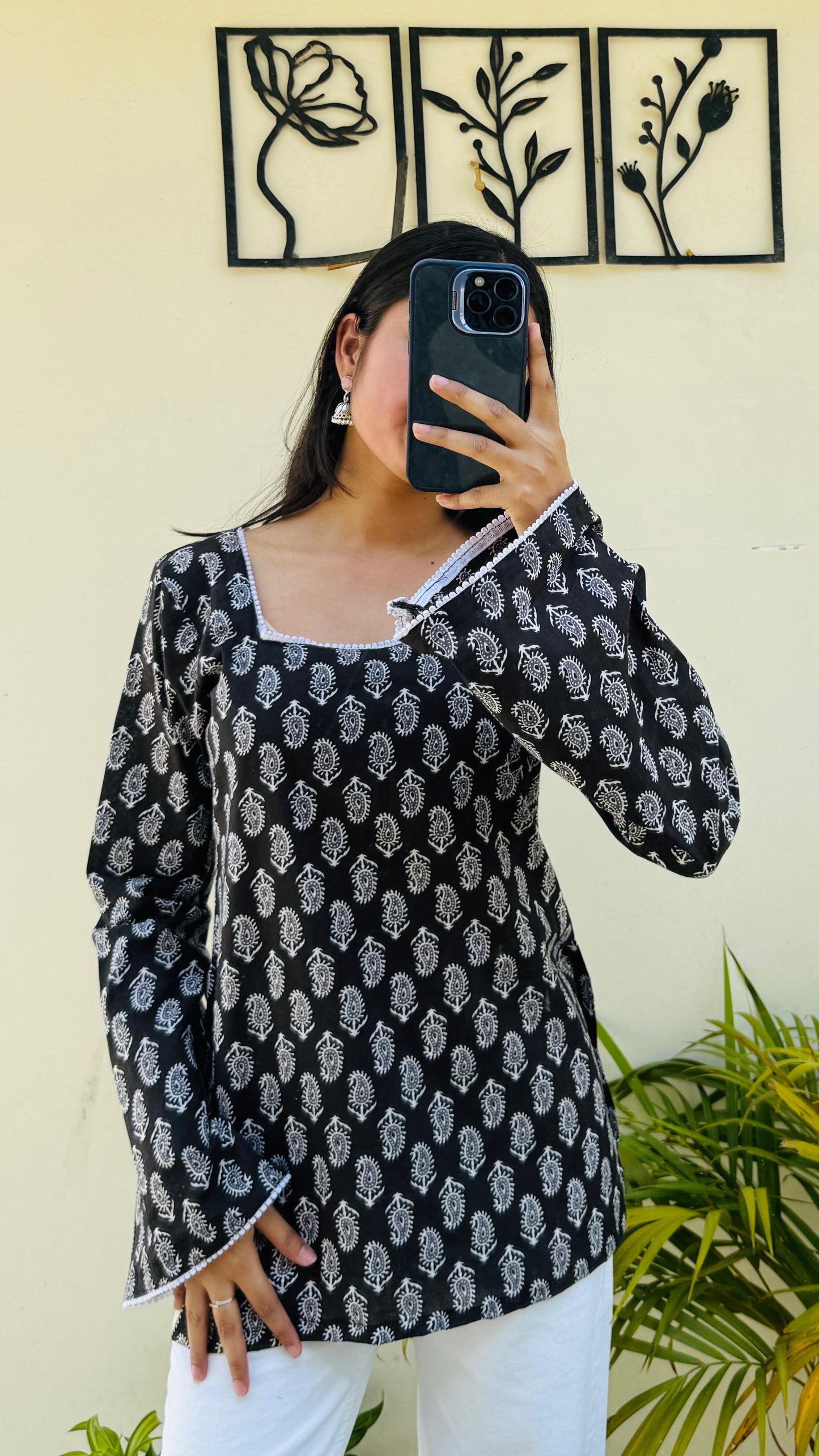 Cotton Square Neck Lace Detailing Bellsleeve Short Kurti