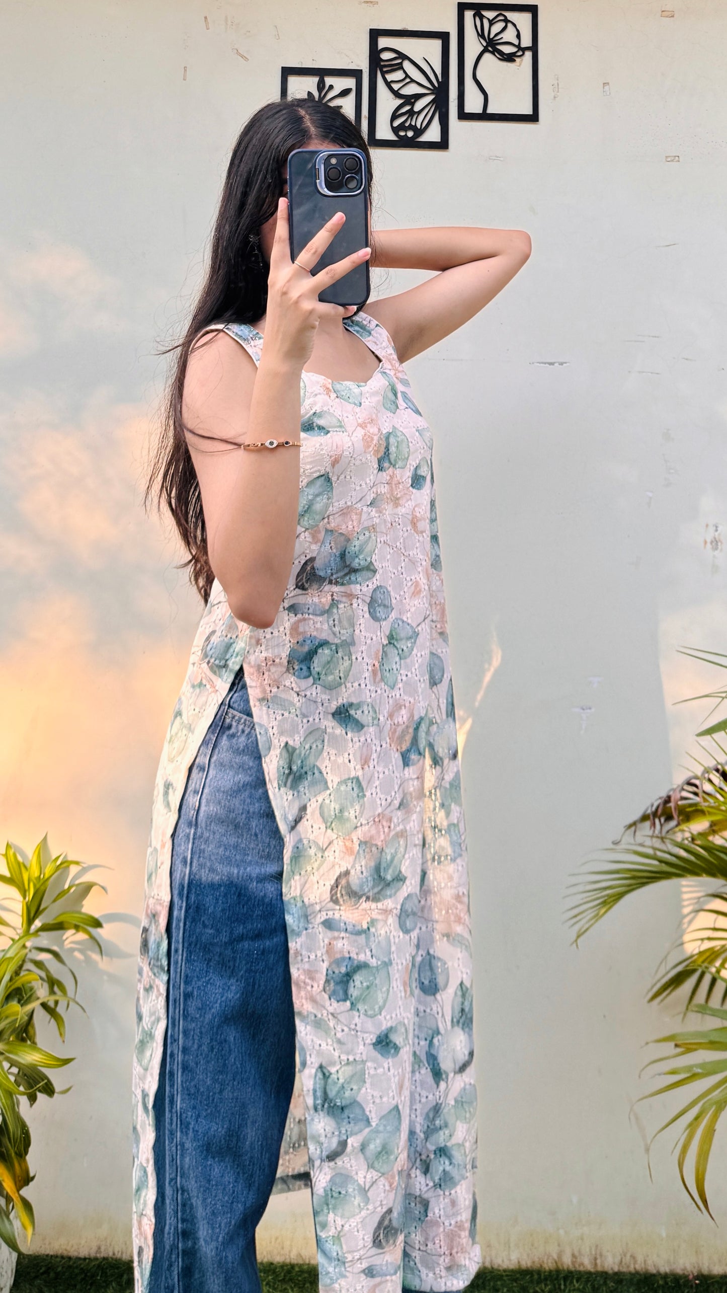 Hakoba Straight Backless Kurti