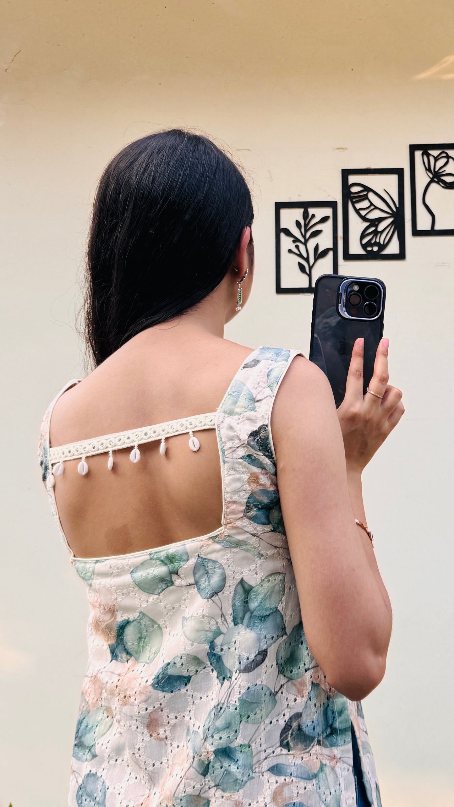 Hakoba Straight Backless Kurti