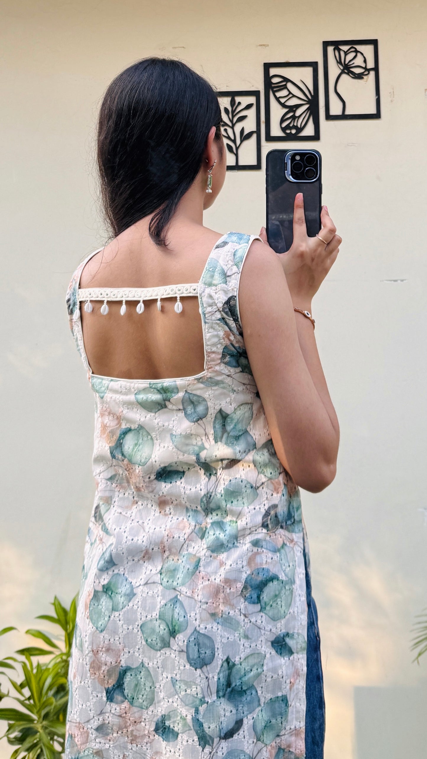 Hakoba Straight Backless Kurti